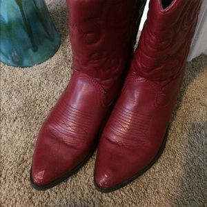 Classic Red Cowboy Boots 10